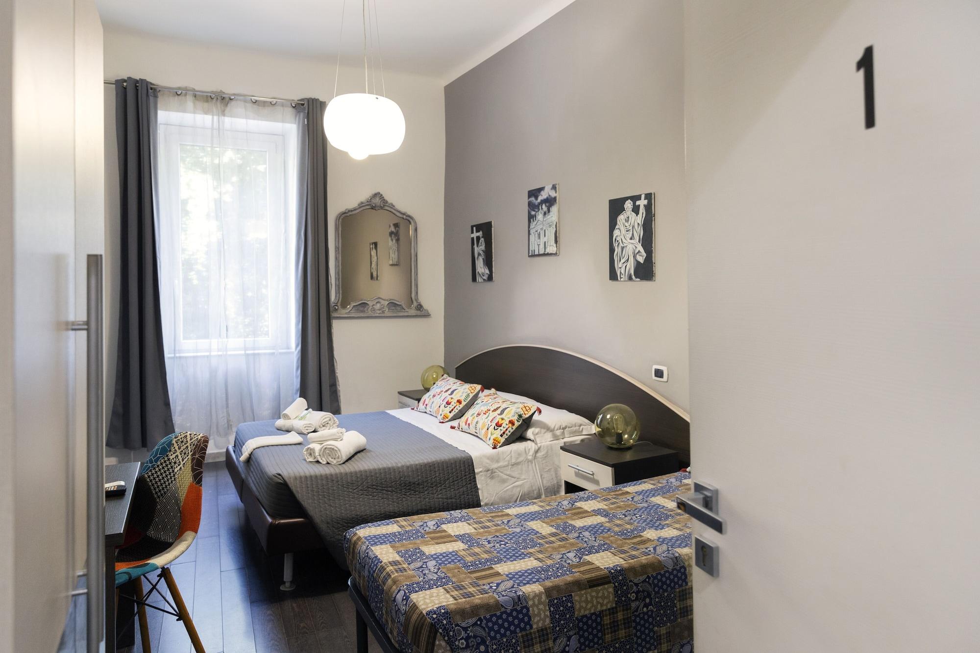 Gate 40 Guest house 2*