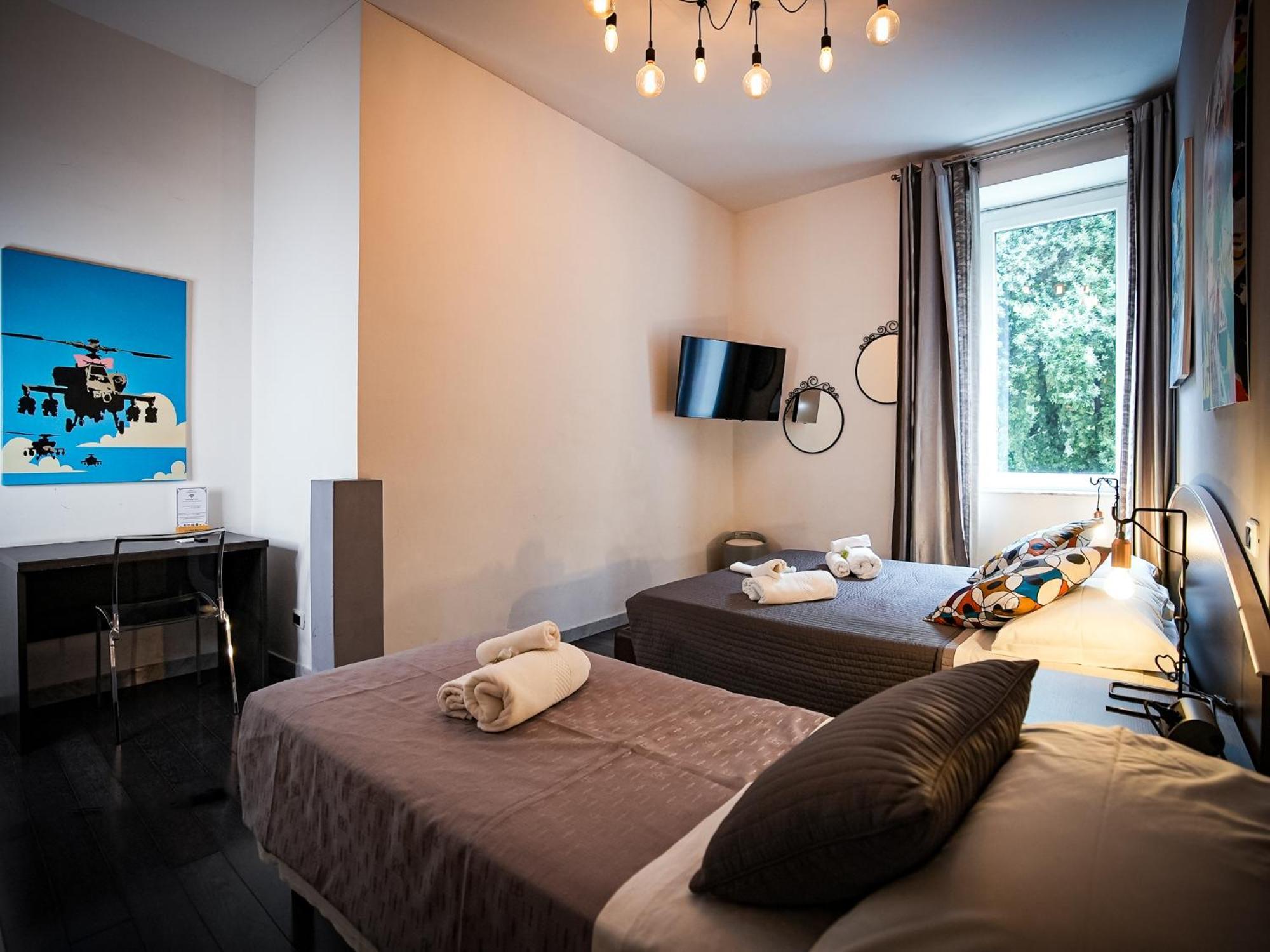 Gate 40 Guest house 2*